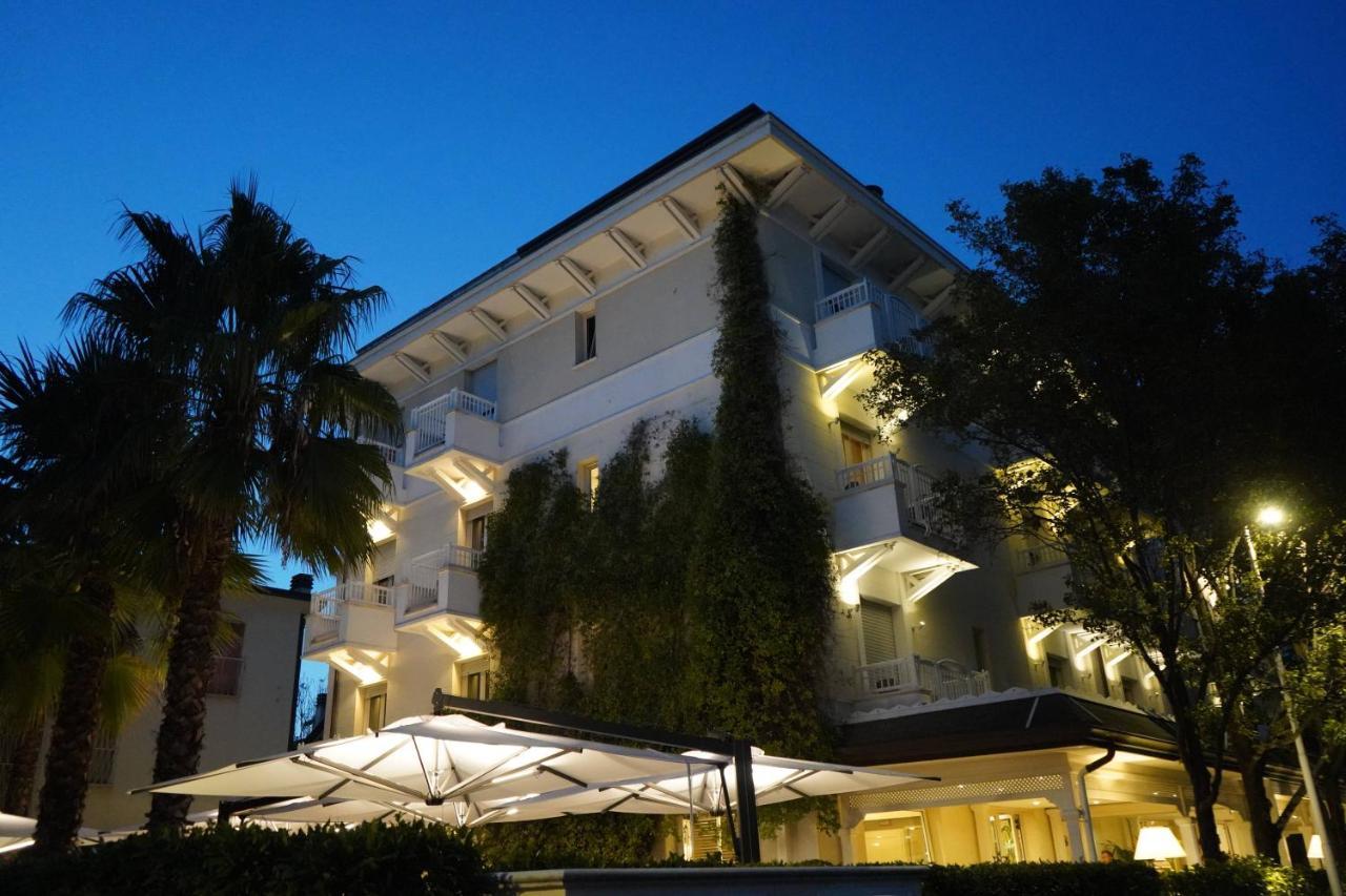 Hotel Maestrale Riccione Ngoại thất bức ảnh