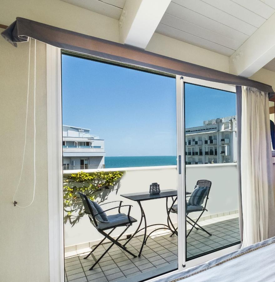 Hotel Maestrale Riccione Ngoại thất bức ảnh