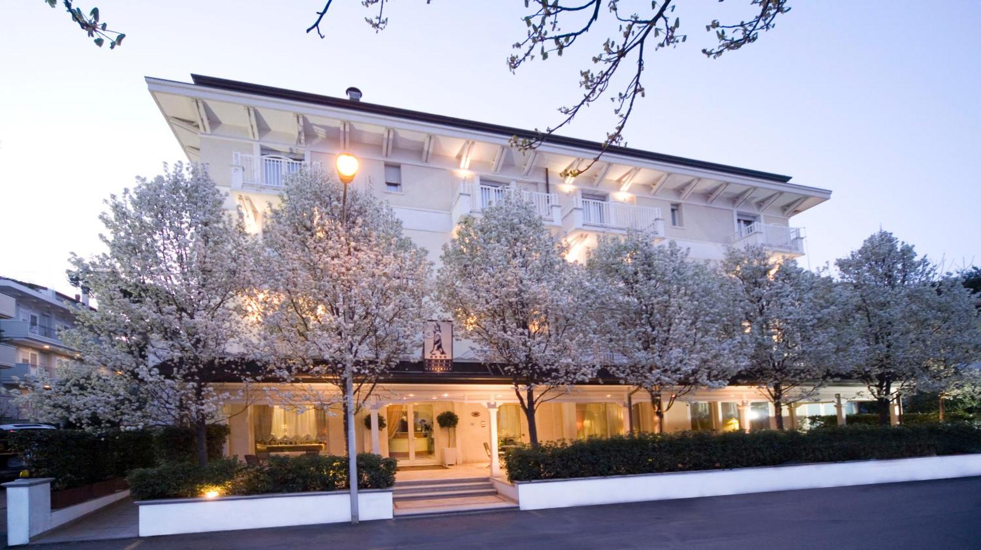 Hotel Maestrale Riccione Ngoại thất bức ảnh