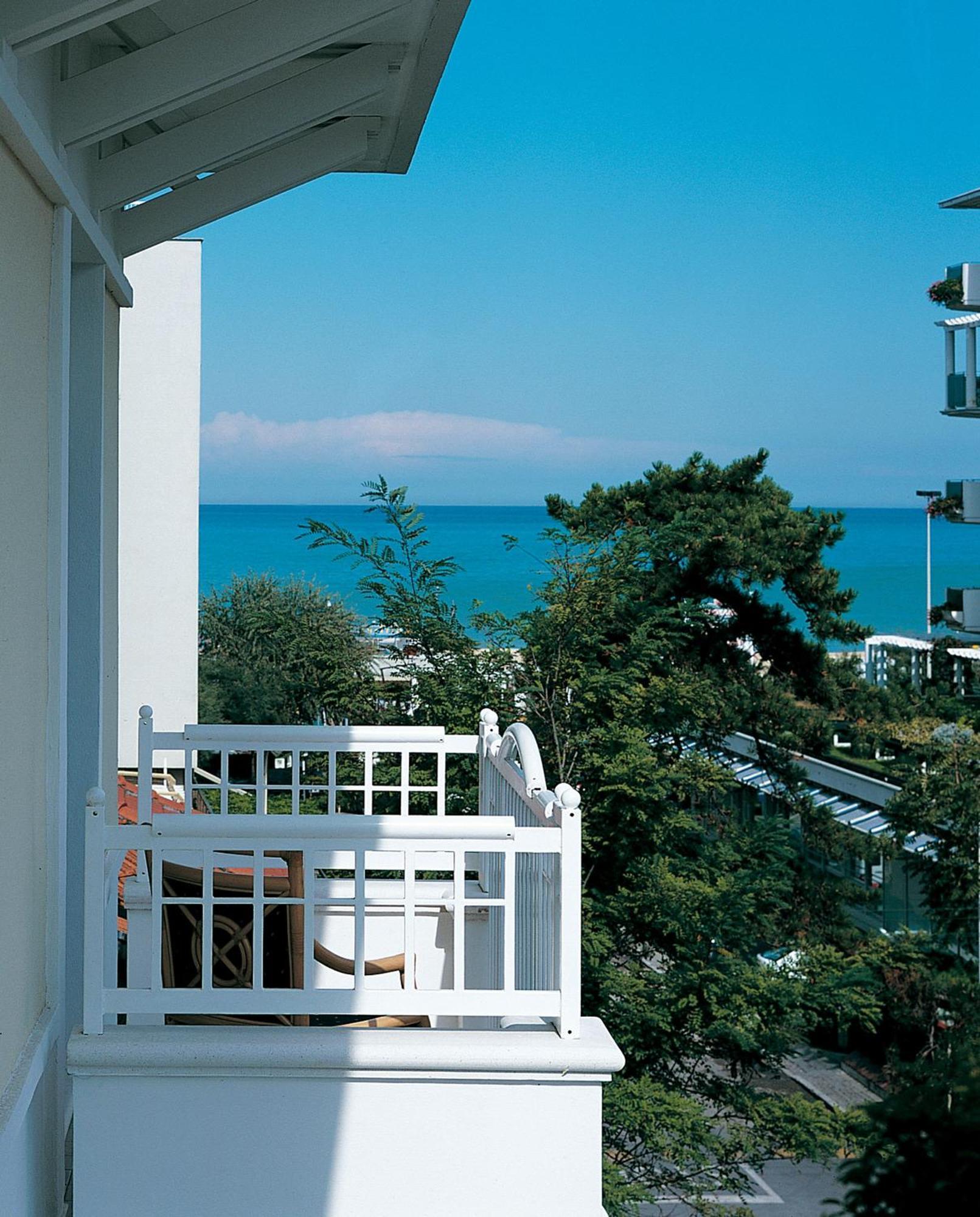 Hotel Maestrale Riccione Ngoại thất bức ảnh